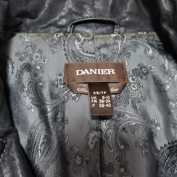 Black Danier Fitted Leather Jacket, Size XS - Picture 7 of 12